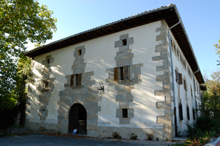  Albergue Familia Roncal